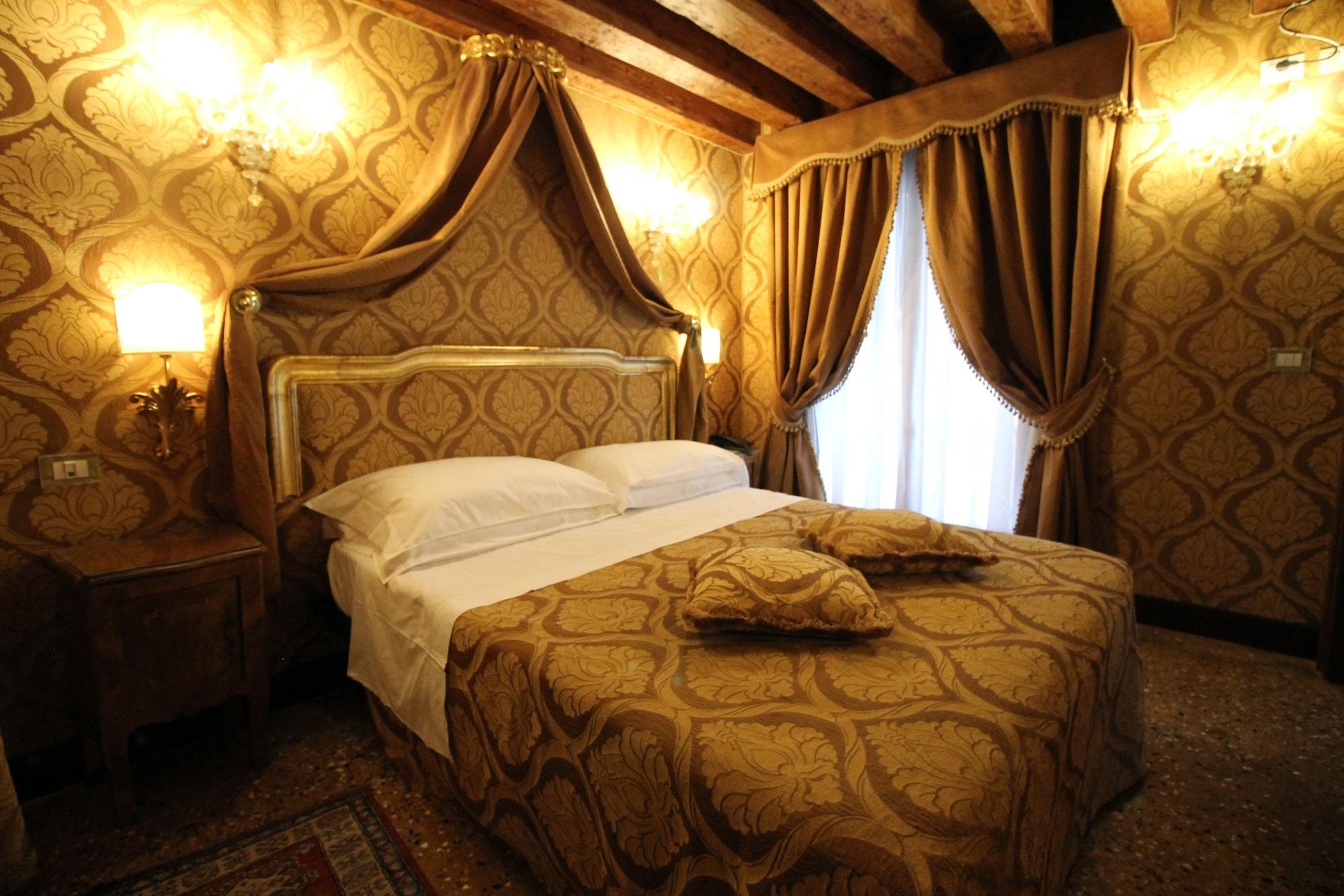 Hotel Palazzo Abadessa Veneţia Exterior foto