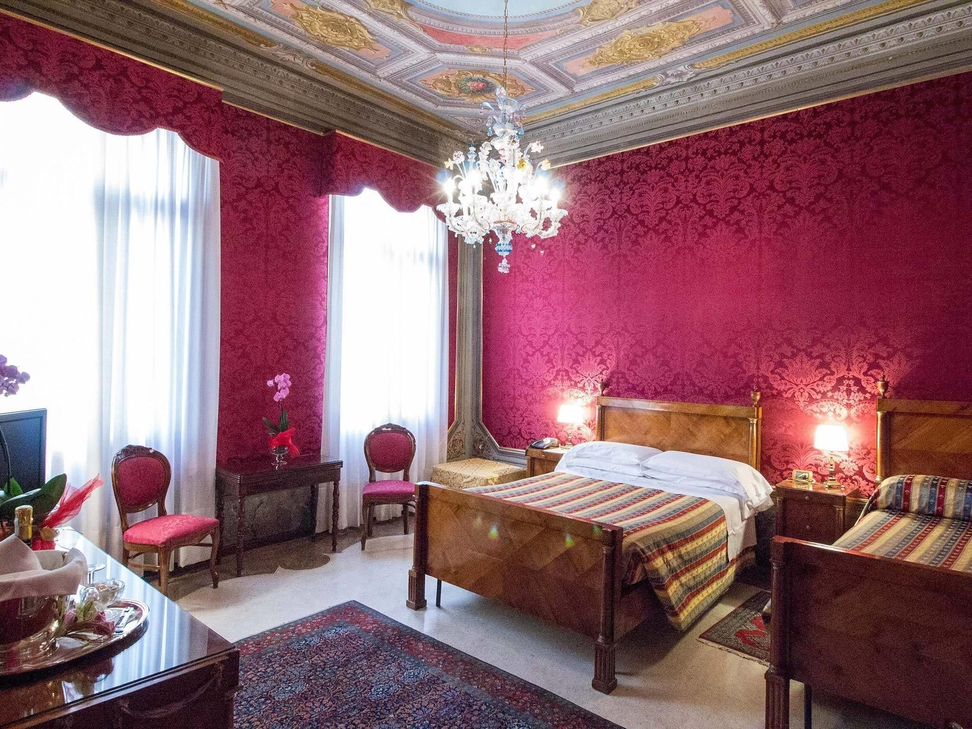 Hotel Palazzo Abadessa Veneţia Exterior foto