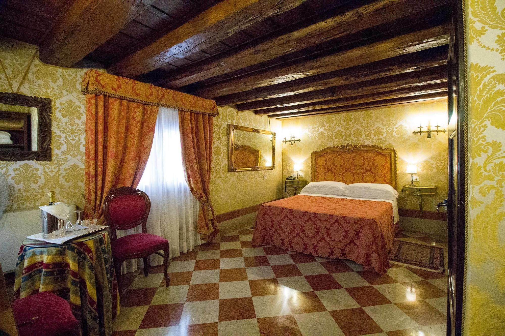 Hotel Palazzo Abadessa Veneţia Exterior foto